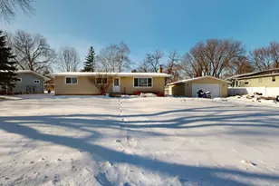 172 Lakeview Dr, Spicer, MN 56288 - Photo 1