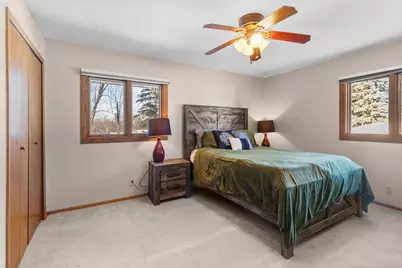 1887 Lakewood Drive N, Maplewood, MN 55109 - Photo 16