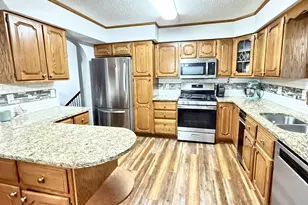 424 106th Ave NW, Coon Rapids, MN 55448 - Photo 2