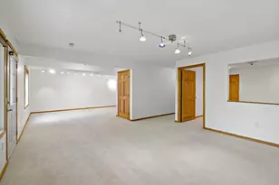 763 Lake Ridge Dr, Woodbury, MN 55129 - Photo 30