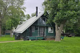 2517 East Ave, Worthington, MN 56187 - Photo 1