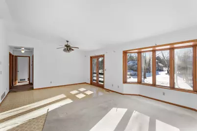 17581 Lorence Way, Eden Prairie, MN 55346 - Photo 4