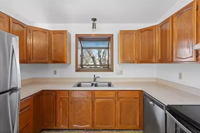 17581 Lorence Way, Eden Prairie, MN 55346 - Photo 6