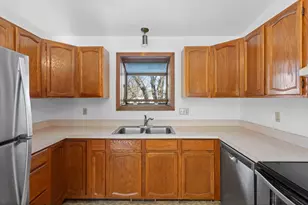 17581 Lorence Way, Eden Prairie, MN 55346 - Photo 6