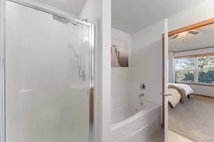 3262 Oak View Dr, Woodbury, MN 55129 - Photo 26