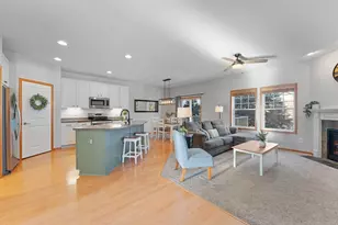 3262 Oak View Dr, Woodbury, MN 55129 - Photo 4