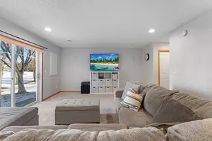 3262 Oak View Dr, Woodbury, MN 55129 - Photo 28