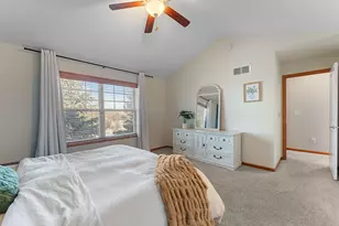 3262 Oak View Dr, Woodbury, MN 55129 - Photo 24