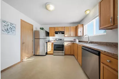 13098 Murdock Terrace, Eden Prairie, MN 55347 - Photo 6