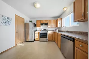 13098 Murdock Terrace, Eden Prairie, MN 55347 - Photo 6