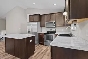 3500 Bridgeview Dr SE, Rochester, MN 55904 - Photo 6