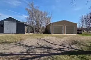 1205 N Nokomis, Alexandria, MN 56308 - Photo 2