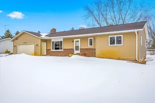 1924 Pleasant Ave, Saint Cloud, MN 56303 - Photo 2