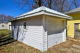 521 Washington Ave, Holland, MN 56139 - Photo 2