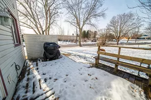 907 40th St NW, Rochester, MN 55901 - Photo 44