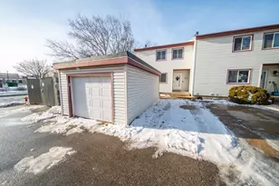 907 40th St NW, Rochester, MN 55901 - Photo 1