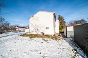 907 40th St NW, Rochester, MN 55901 - Photo 38
