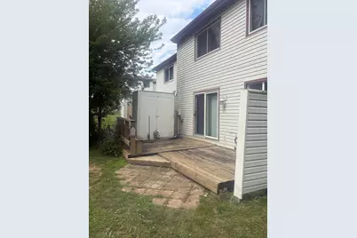 907 40th Street NW, Rochester, MN 55901 - Photo 2