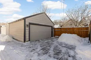 5325 Chowen Ave S, Minneapolis, MN 55410 - Photo 24