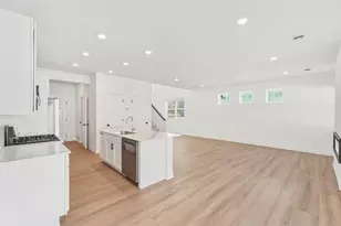 5431 Queens Dr NW, Rochester, MN 55901 - Photo 8