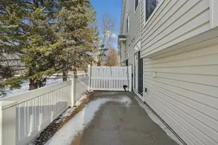 3824 Vermilion Ct S, Eagan, MN 55122 - Photo 16