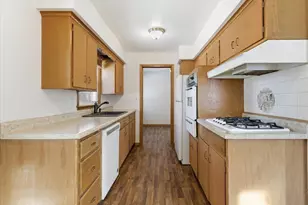 4500 Woodbine Ln N, Brooklyn Center, MN 55429 - Photo 10