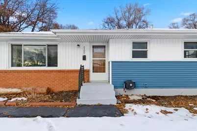 4500 Woodbine Lane N, Brooklyn Center, MN 55429 - Photo 4