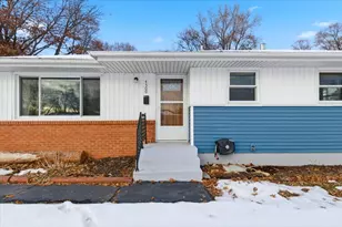 4500 Woodbine Ln N, Brooklyn Center, MN 55429 - Photo 4