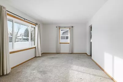 4500 Woodbine Lane N, Brooklyn Center, MN 55429 - Photo 6