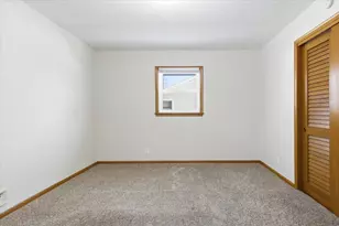 4500 Woodbine Ln N, Brooklyn Center, MN 55429 - Photo 18