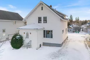 307 Frantz St, Buhl, MN 55713 - Photo 1