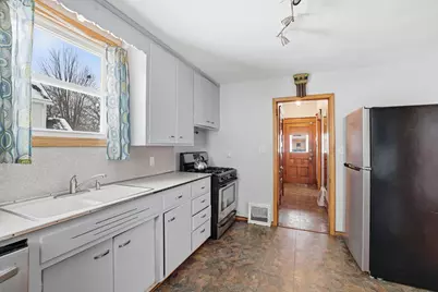 1009 Sherburne Avenue, Saint Paul, MN 55104 - Photo 14