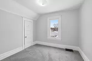 1009 Sherburne Ave, Saint Paul, MN 55104 - Photo 22