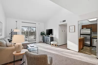 2670 Oxford Street N #242, Roseville, MN 55113 - Photo 4