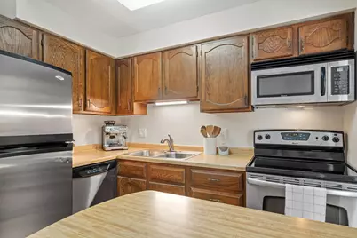 2670 Oxford Street N #242, Roseville, MN 55113 - Photo 10