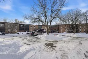 2670 Oxford St N, Roseville, MN 55113 - Photo 38