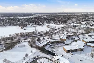 2670 Oxford St N, Roseville, MN 55113 - Photo 40