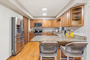 16101 Hilltop Rd, Eden Prairie, MN 55347 - Photo 12
