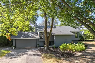 16101 Hilltop Rd, Eden Prairie, MN 55347 - Photo 2