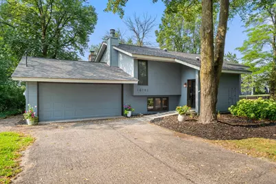 16101 Hilltop Road, Eden Prairie, MN 55347 - Photo 2