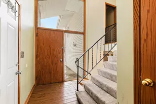 916 Honeysuckle Ln, Farmington, MN 55024 - Photo 2