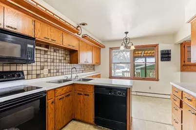 916 Honeysuckle Lane, Farmington, MN 55024 - Photo 10