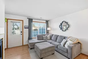 6240 158th St W, Apple Valley, MN 55124 - Photo 8