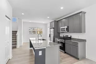 3141 Clover Ridge Dr, Chaska, MN 55318 - Photo 4