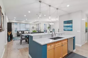 209 8th Street E, Saint Paul, MN 55101 - Photo 1