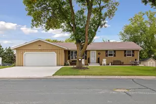 214 8th Ave NW, Lonsdale, MN 55046 - Photo 2
