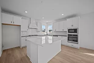 3067 Trinity Dr, Shakopee, MN 55379 - Photo 2