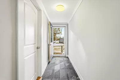 829 Lawson Avenue E, Saint Paul, MN 55106 - Photo 2