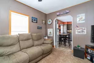 1221 Knight Ave N, Thief River Falls, MN 56701 - Photo 2