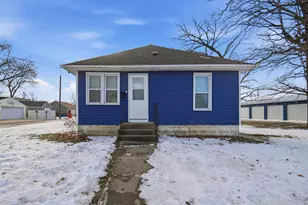 1204 1st Ave NE, Austin, MN 55912 - Photo 2